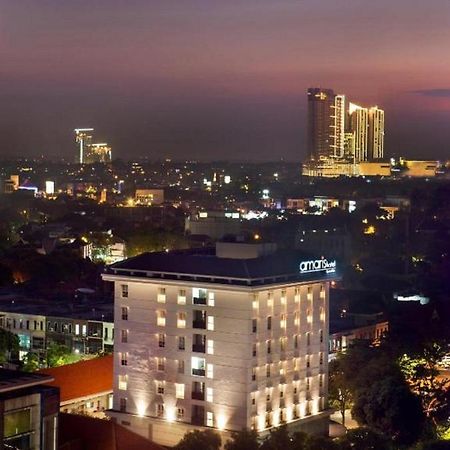 Amaris Hotel Darmo Surabaya Exterior photo